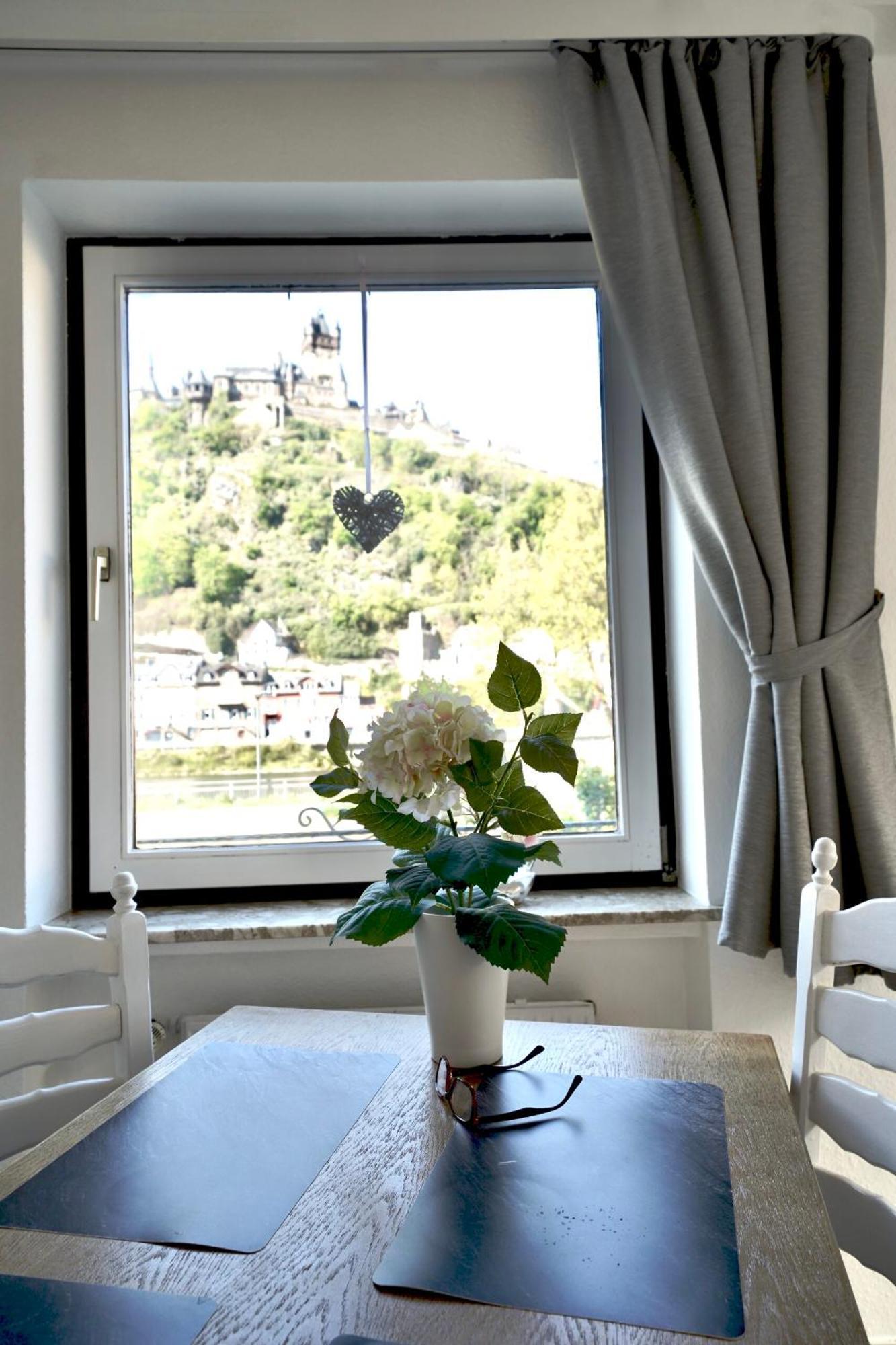Apartments Haus Daniela Cochem Bilik gambar